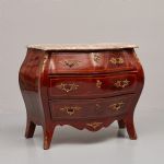 1055 9346 CHEST OF DRAWERS